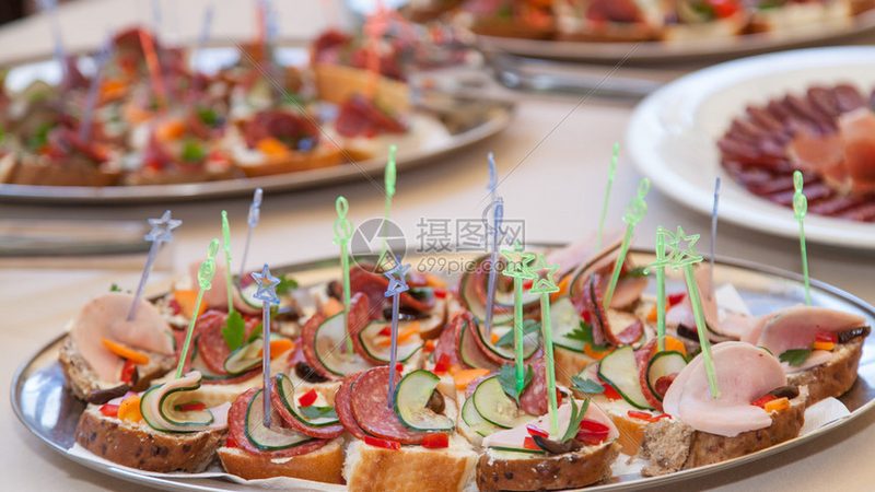 连锁餐饮供应链：揭秘其背后的秘密与挑战